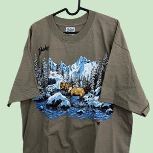 Brown vintage 90s Idaho graphic tee wirth snow mountain forest buck deer scene